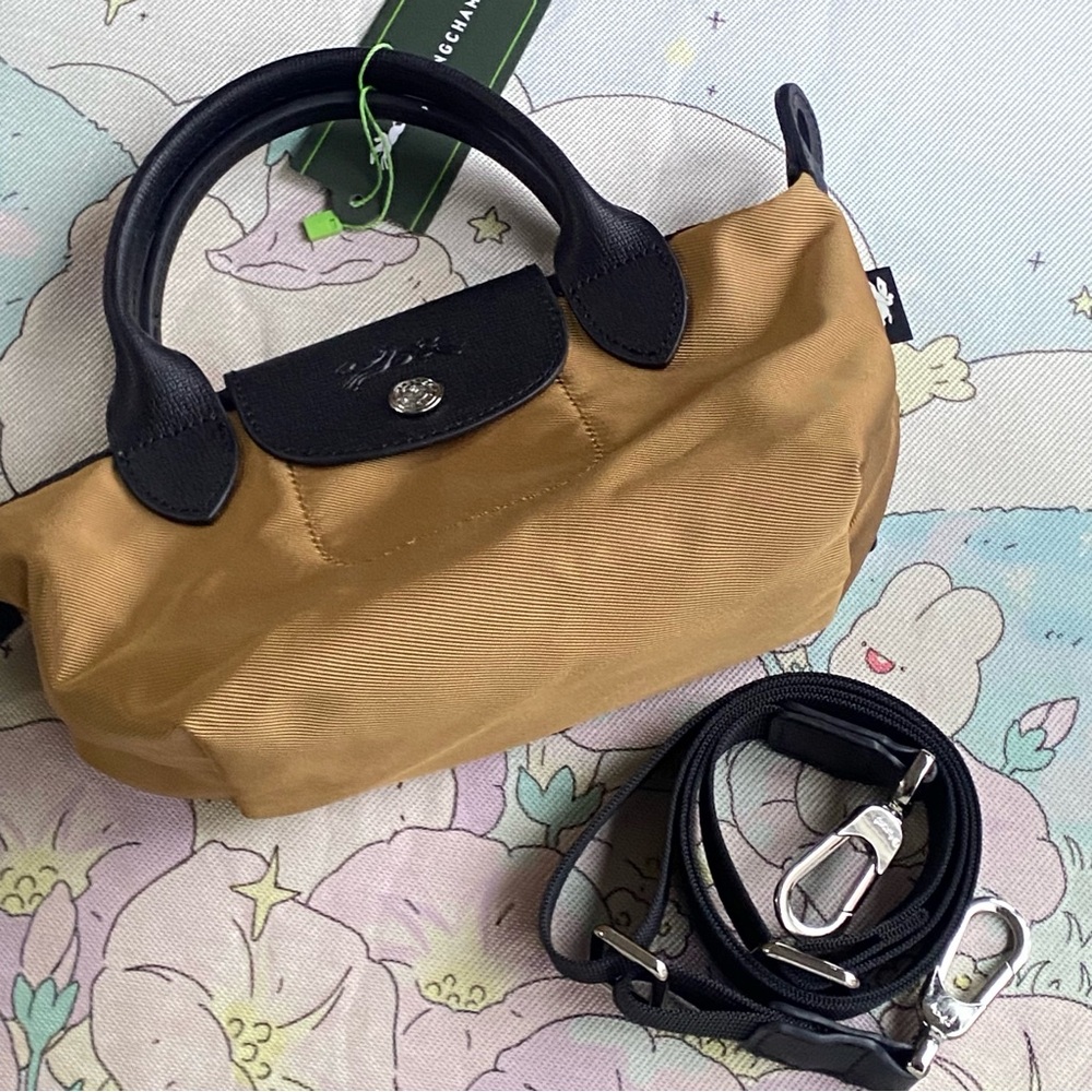 Longchamp Brown Handbag With Simple And High-End Feel, Can Be Worn Cross-Body